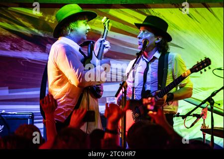 Margate, Großbritannien. Dezember 2023. Die Libertines starten eine Margate-Extravaganz mit einer ausverkauften Show im Lido, um ihr bevorstehendes Album All Quiet on the Eastern Esplanade zu feiern. Cristina Massei/Alamy Live News Stockfoto