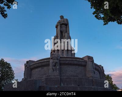 Abendblick auf das Bismarck-Denkmal, Bismarck-Denkmal im Alter Elbpark, Hamburg, Deutschland. Stockfoto
