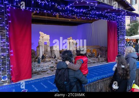 Rom, Italien. Dezember 2023. Blick auf die Krippe auf der Piazza Navona in Rom (Foto: Matteo Nardone/Pacific Press/SIPA USA) Credit: SIPA USA/Alamy Live News Stockfoto