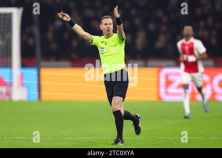 Amsterdam, Niederlande. Dezember 2023. Schiedsrichter Danny Makkelie während des niederländischen Eredivisie-Spiels zwischen Ajax und Sparta am 9. Dezember 2023 in Amsterdam Credit: dpa/Alamy Live News Stockfoto