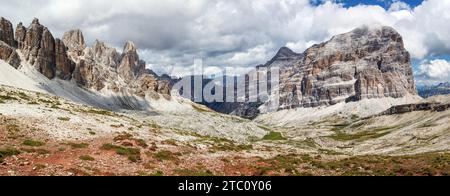 Tal Travenanzes und Felswände in Tofane gruppe, Mount Tofana de Rozes, Alpen Dolomiten Berge, Fanes Nationalpark, Italien Stockfoto