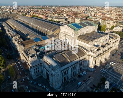 Stazione Milano Centrale ist der Hauptbahnhof der Stadt Mailand in der Lombardei in Norditalien. Stockfoto