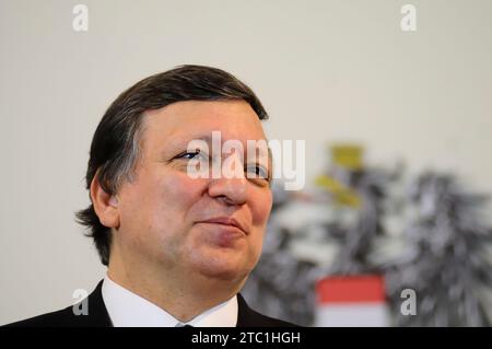 Wien, Österreich. März 2012. Präsident der Europäischen Kommission, José Manuel Barroso, bei einer Arbeitssitzung im Bundeskanzleramt in Wien Stockfoto