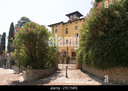 Villa Meneghini-Callas in der Via Caio Valerio Catullo 7, wo Maria Callas mit ihrem Mann Giovanni Battista Meneghini von 1950 bis 1959 in Hi lebte Stockfoto