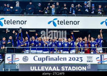 Oslo, Norwegen. Dezember 2023. Die Spieler von Molde feiern den Sieg des Norwegischen Pokalfinales 2023, des NM Menn Finales, zwischen FK Bodoe/Glimt und Molde FK im Ullevaal Stadion in Oslo. (Foto: Gonzales Photo/Alamy Live News Stockfoto