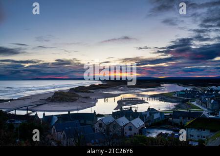 Sonnenaufgang im Winter über Lossiemouth, Morayshire, Schottland Stockfoto