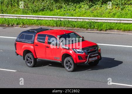 2018 Isuzu D-Max 2,5 TD Blade Doppelkabine Pickup 4dr Diesel Manual 4x4 auf der M6 Motorway UK Stockfoto