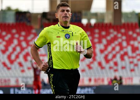 Der Schiedsrichter Francesco Cosso von Reggio Calabria beim SSC Bari gegen FC Sudtirol, italienisches Fußball-Spiel der Serie B in Bari, Italien, 09. Dezember 2023 Stockfoto