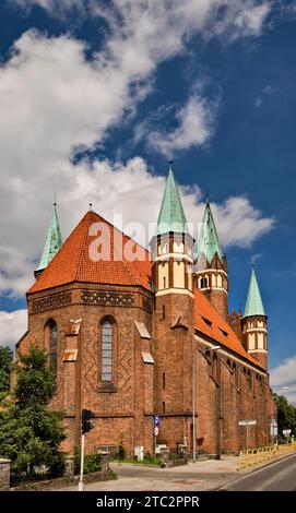 Kirche St. Leon und St. Stanislaus Kostka, neogotisch, 1908, in Wejherowo, Pomorskie, Polen Stockfoto