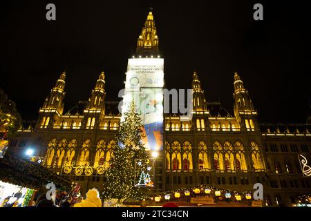 29. November 2019 Wien, Österreich. Rathausplatz und festlicher Weihnachtsmarkt. Stockfoto