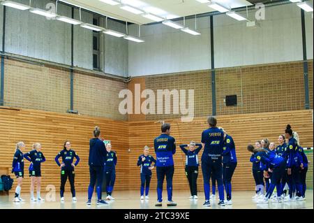 Göteborg, Schweden. Dezember 2023. Spieler aus Schweden während eines Trainings mit Schweden während der IHF Frauen-Weltmeisterschaft am 10. Dezember 2023. Quelle: PS Photo / Alamy Live News Stockfoto