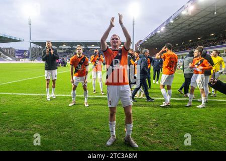 Jellert Van Landschoot (18) von KMSK Deinze nach einem Fußballspiel zwischen Beerschot und KMSK Deinze am 15. Spieltag der Challenger Pro League 2023-2024 am Sonntag, 10 . Dezember 2023 in Deinze , Belgien . FOTO SPORTPIX | Stijn Audooren Stockfoto