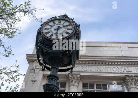 Old Clock in Zions erster Nationalbank in der First South Street und Main Street, Salt Lake City, UT, USA Stockfoto