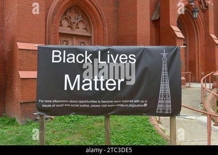 Black Lives Matter Banner vor einer Kirche in Washington DC Stockfoto
