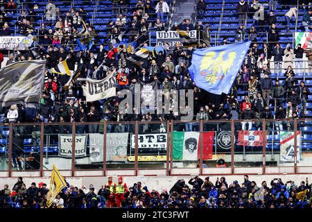 Mailand, Italien. Dezember 2023. Dezember 09, 2023 Mailand - Italien - Sport, Fußball - Inter - Udinese A Football Championship 2023/2024 - G. Meazza Stadium - im Bild: Supporters udinese in Mailand Credit: Kines Milano/Alamy Live News Stockfoto