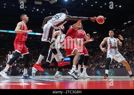 Mailand, Italien. Dezember 2023. Abass Awudu Abass (Virtus Segafredo Bologna) während der EA7 Emporio Armani Milano vs Virtus Segafredo Bologna, Italian Basketball Series A Match in Mailand, Italien, 10. Dezember 2023 Credit: Independent Photo Agency/Alamy Live News Stockfoto