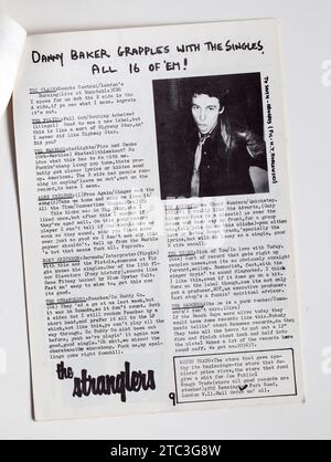 Rezensionen von Danny Baker im 1970er Jahre SNIFFIN' GLUE Punk Rock Fanzine Magazine Stockfoto