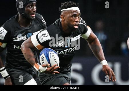 Nanterre, Frankreich, Frankreich. Dezember 2023. Siya KOLISI von Racing 92 während des Investec Champions Cup Pool 2 Spiels zwischen Racing 92 und Harlequins in der Paris La Defense Arena am 10. Dezember 2023 in Nanterre bei Paris. (Kreditbild: © Matthieu Mirville/ZUMA Press Wire) NUR REDAKTIONELLE VERWENDUNG! Nicht für kommerzielle ZWECKE! Quelle: ZUMA Press, Inc./Alamy Live News Stockfoto