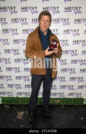 Los Angeles, USA. Dezember 2023. Schauspieler Robert Peters nimmt an J. Michael Arnoldi Birthday Bash and Toy Drive Teil und zeigt die Performance von G Tom Mac im Heart WeHo Nachtclub in West Hollywood, Los Angeles, CA 9. Dezember 2023 Credit: Eugene Powers/Alamy Live News Stockfoto