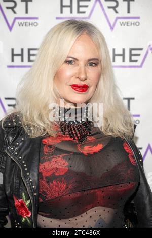 Los Angeles, USA. Dezember 2023. Schauspielerin Josi Kat Mann besucht J. Michael Arnoldi Birthday Bash and Toy Drive mit der Performance von G Tom Mac im Heart WeHo Nachtclub in West Hollywood, Los Angeles, CA 9. Dezember 2023 Credit: Eugene Powers/Alamy Live News Stockfoto