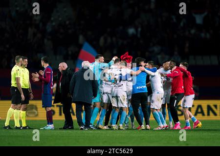 Barcelona, Spanien. Dezember 2023. Die Spieler von Girona feiern den Sieg nach einem Fußballspiel der La Liga zwischen dem FC Barcelona und Girona FC in Barcelona, Spanien, am 10. Dezember 2023. Quelle: Joan Gosa/Xinhua/Alamy Live News Stockfoto