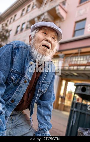 Takashi Tanemori, Überlebender des Hiroshima-Atombombenanschlags und Autor von Hiroshima: Bridge to Forgiveness. Er wurde von der Strahlung der Bombe geblendet. Stockfoto