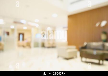 Krankenhaus-Luxus-Klinikraum-Innenverwischung defokussierter medizinischer Hintergrund mit Bokeh-Licht Stockfoto