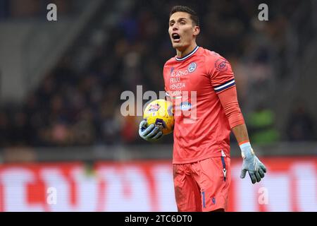 Marco Silvestri von Udinese Calcio sieht beim Spiel der Serie A zwischen dem FC Internazionale und Udinese Calcio am 9. Dezember 2023 im Stadio Giuseppe Meazza in Mailand an. Stockfoto