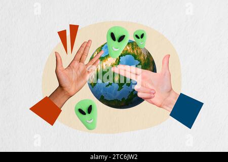 Foto Collage Artwork Bild von Plastilin grünen Außerirdischen Invasion Erde Planeten Finger töten Menschen isoliert auf weißem Hintergrund Stockfoto