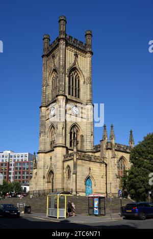 Glockenturm oder Kirchturm der Kirche St. Luke or Bombed-out Church (1811–1832) von John Foster, SR & Jr, Liverpool England UK Stockfoto