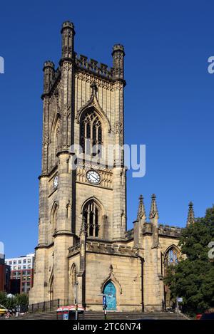 Glockenturm oder Kirchturm der Kirche St. Luke or Bombed-out Church (1811–1832) von John Foster, SR & Jr, Liverpool England UK Stockfoto