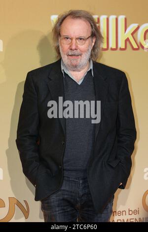 Saenger Benny Andersson ABBA, SWE - Roter Teppich ZDF Show Spendengala zugunsten der Deutschen Krebshilfe Willkommen bei Carmen Nebel aus der TUI Arena in Hannover - Fotografiert am 30.09.2017 *** Saenger Benny Andersson ABBA, SWE Red Carpet ZDF Show Spendengala zugunsten der Deutschen Krebshilfe Willkommen in Carmen Nebel von der TUI Arena in Hannover fotografiert am 30 09 2017 Pressebuero Schroedter Credit: Imago/Alamy Live News Stockfoto