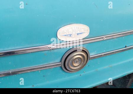 Bordeaux , Frankreich - 12 04 2023 : Bremach Trishaw Italien Markentext und Logoschild auf der Vorderseite des amerikanischen italienischen Rollers Stockfoto