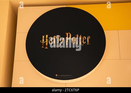 Bordeaux , Frankreich - 10 19 2023 : Harry Potter Logo Markenladen und Text-Schilder-Shop in der lego Boutique Stockfoto