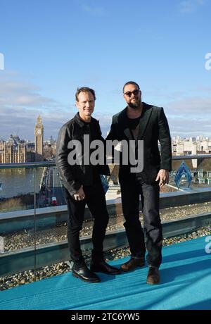 Patrick Wilson (links) und Jason Momoa während eines Fotorufs für Aquaman and the Lost Kingdom im Park Plaza Hotel, Westminster Bridge, London. Bilddatum: Montag, 11. Dezember 2023. Stockfoto