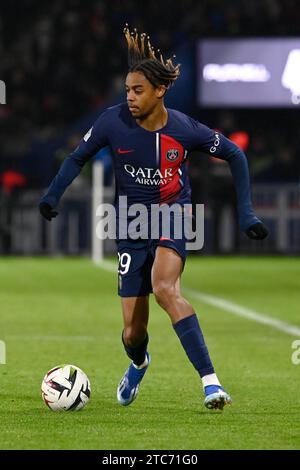 Paris, Frankreich. Dezember 2023. Julien Mattia/Le Pictorium – PSG – FC Nantes – 10/12/2023 – France/Ile-de-France (Region)/Paris – Bradley Barcola beim Spiel der Ligue 1 UberEats zwischen PSG und FC Nantes im Parc des Princes, 9. Dezember 2023. Quelle: LE PICTORIUM/Alamy Live News Stockfoto