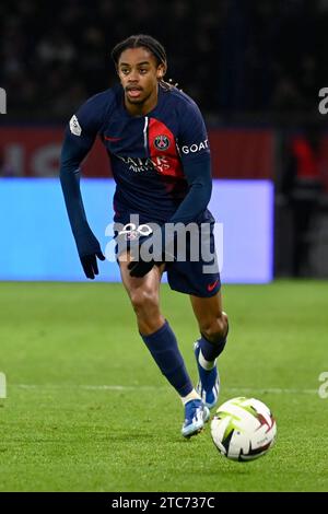 Paris, Frankreich. Dezember 2023. © Julien Mattia/Le Pictorium/MAXPPP - Paris 10/12/2023 Bradley Barcola lors du Match de Ligue 1 UberEats, entre le PSG et le FC Nantes au Parc des Princes, le 09. Dezember 2023. Quelle: MAXPPP/Alamy Live News Stockfoto