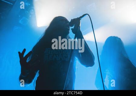 Kopenhagen, Dänemark. Dezember 2023. Die dänische Black-Metal-Band Sunken gibt ein Live-Konzert im Pumpehuset als Teil des Pest fest 2023 in Kopenhagen. (Foto: Gonzales Foto - Peter Troest). Stockfoto