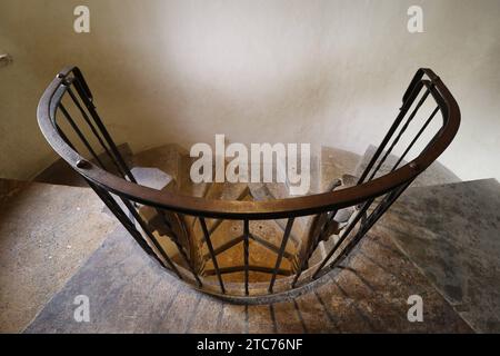 10.12.2023, Graz, AUT, unterwegs in Steiermark, Stadtreportage, Reportage, im Bild Grazer Doppelwendeltreppe, Doppelwendeltreppe, Zwillingswendeltreppe, Grazer Burg, Graz, Steiermark, Oesterreich, *** 10 12 2023, Graz, AUT, auf der Straße in der Steiermark, Stadtreportage, Reportage, im Bild Graz Doppelspiraltreppe, Doppelspiraltreppe, Doppelspiraltreppe, Grazer Schloss, Graz, Steiermark, Österreich, Stockfoto