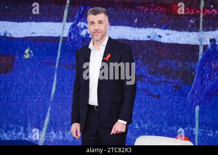 Mailand, Italien. Dezember 2023. Gino Cecchettin besucht die Che Tempo Che Fa Show nach dem Frauenmord an seiner Tochter Giulia Cecchettin am 10. Dezember 2023 in Mailand. (Foto: Alessandro Bremec/NurPhoto) Credit: NurPhoto SRL/Alamy Live News Stockfoto