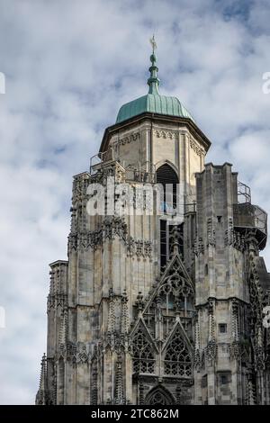 Blick auf St. Stephans Kathedrale in Wien Stockfoto