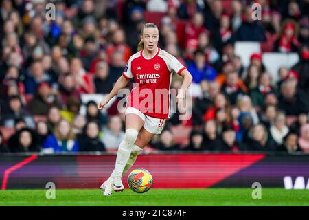 London, Großbritannien. Dezember 2023. England, London, 10. Dezember 2023: Beth Mead (9 Arsenal) kontrolliert den Ball während des Womens Super League Fußballspiels zwischen Arsenal und Chelsea im Emirates Stadium in London. (Daniela Porcelli/SPP) Credit: SPP Sport Press Photo. /Alamy Live News Stockfoto