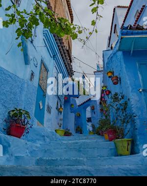 Ein Bild von einer blauen Gasse in Chefchaouen Stockfoto