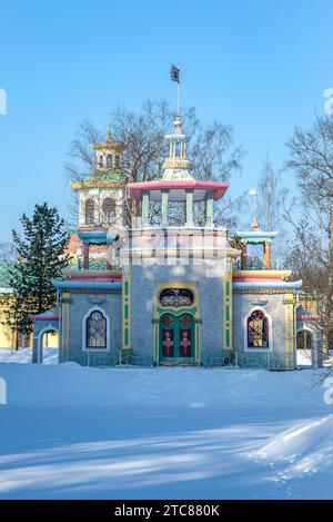 PUSCHKIN, RUSSLAND - 21. FEBRUAR 2023: Chinesischer Pavillon. Katharinenpark, Zarskoje Selo (St. Petersburg), Russland Stockfoto