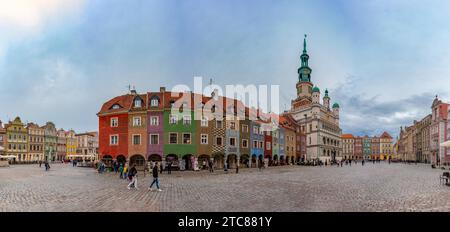 Ein Panorama des alten Marktplatzes in Posen Stockfoto