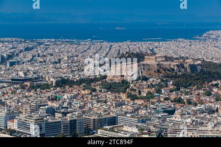 Ein Bild von Athen, einschließlich der Akropolis, von einem Panoramapunkt aus gesehen Stockfoto