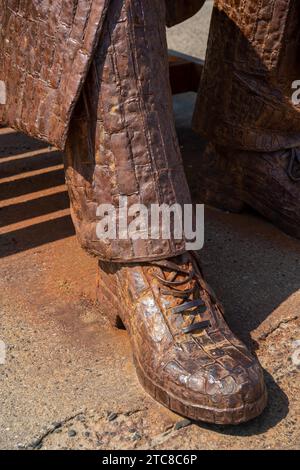 SCARBOROUGH, NORTH YORKSHIRE, Vereinigtes Königreich, 18. JULI: Freddie Gilroy and the Belsen Stragglers Statue in Scarborough, North Yorkshire am 18. Juli 2022 Stockfoto