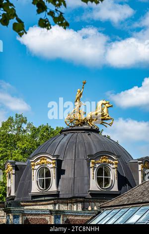 Blick auf den Neuen Palast, Neues Schloss im Park der historischen Eremitage, Eremitage in der Nähe der Stadt Bayreuth, Bayern, Region Oberfrankreich, Deutschland Stockfoto