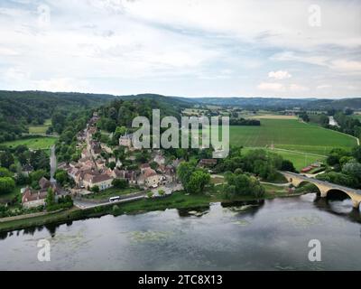 Limeuil Dorf Dordogne Frankreich Drohne, Lufthochwinkel Stockfoto