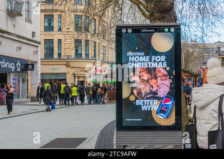 Digital Advertising Screen Cardiff Dezember 2023 Stockfoto